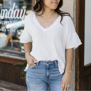 Grade & Gather- Scrunch Ruffle top- white- NWOT